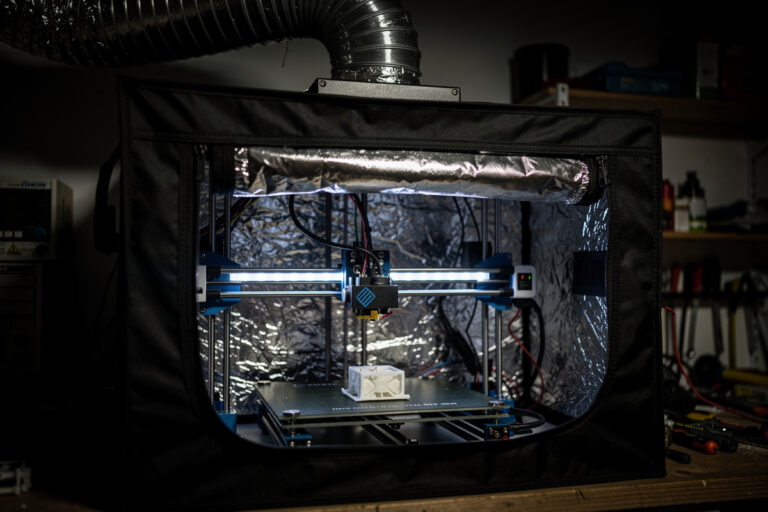 How to Build a DIY 3D Printer Enclosure